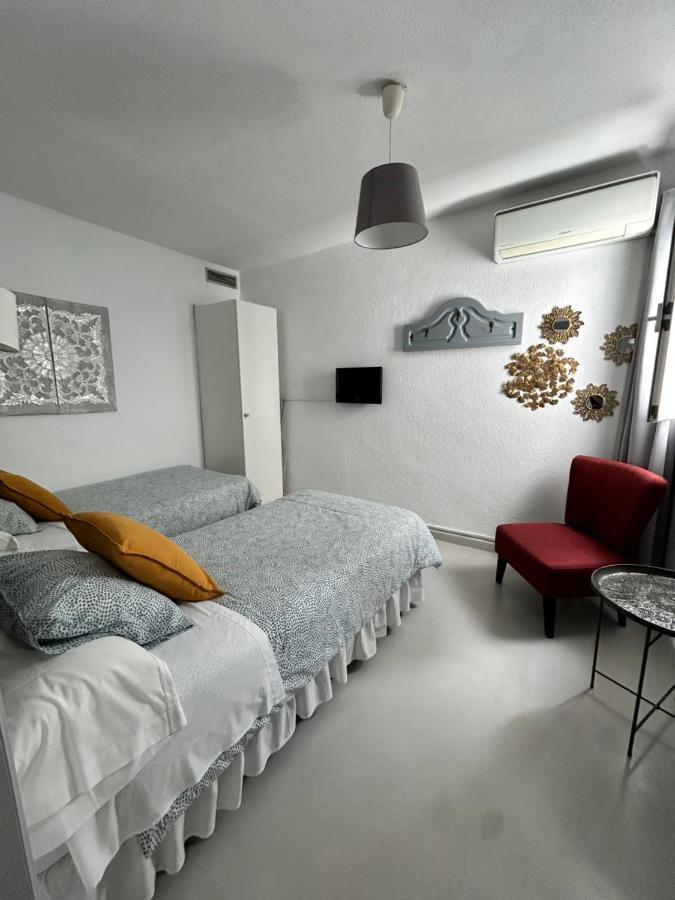Hostal Berlin Marbella Luaran gambar