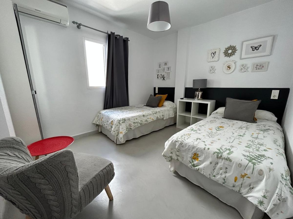 Hostal Berlin Marbella Luaran gambar