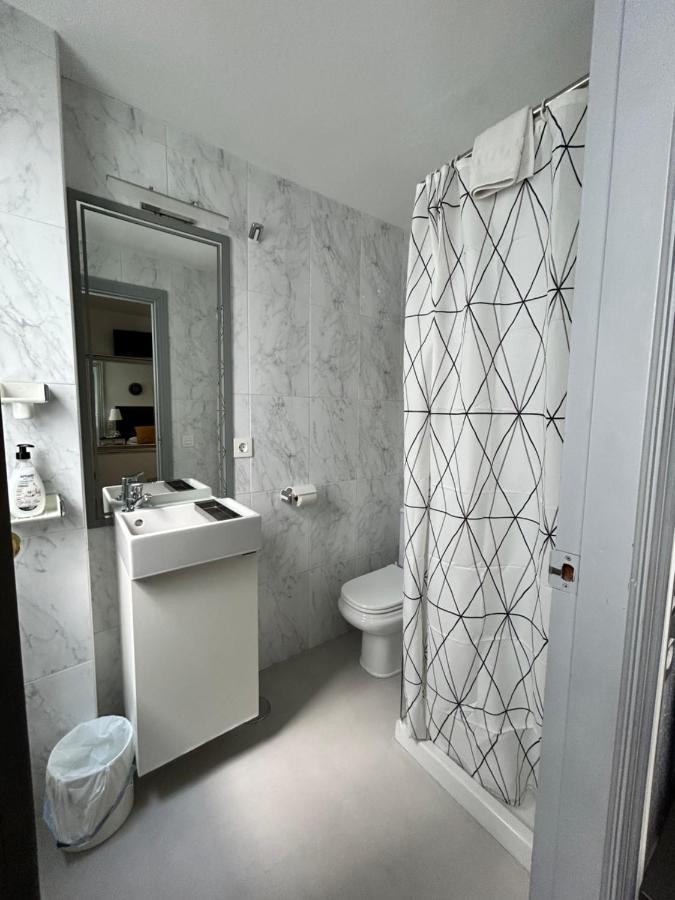 Hostal Berlin Marbella Luaran gambar