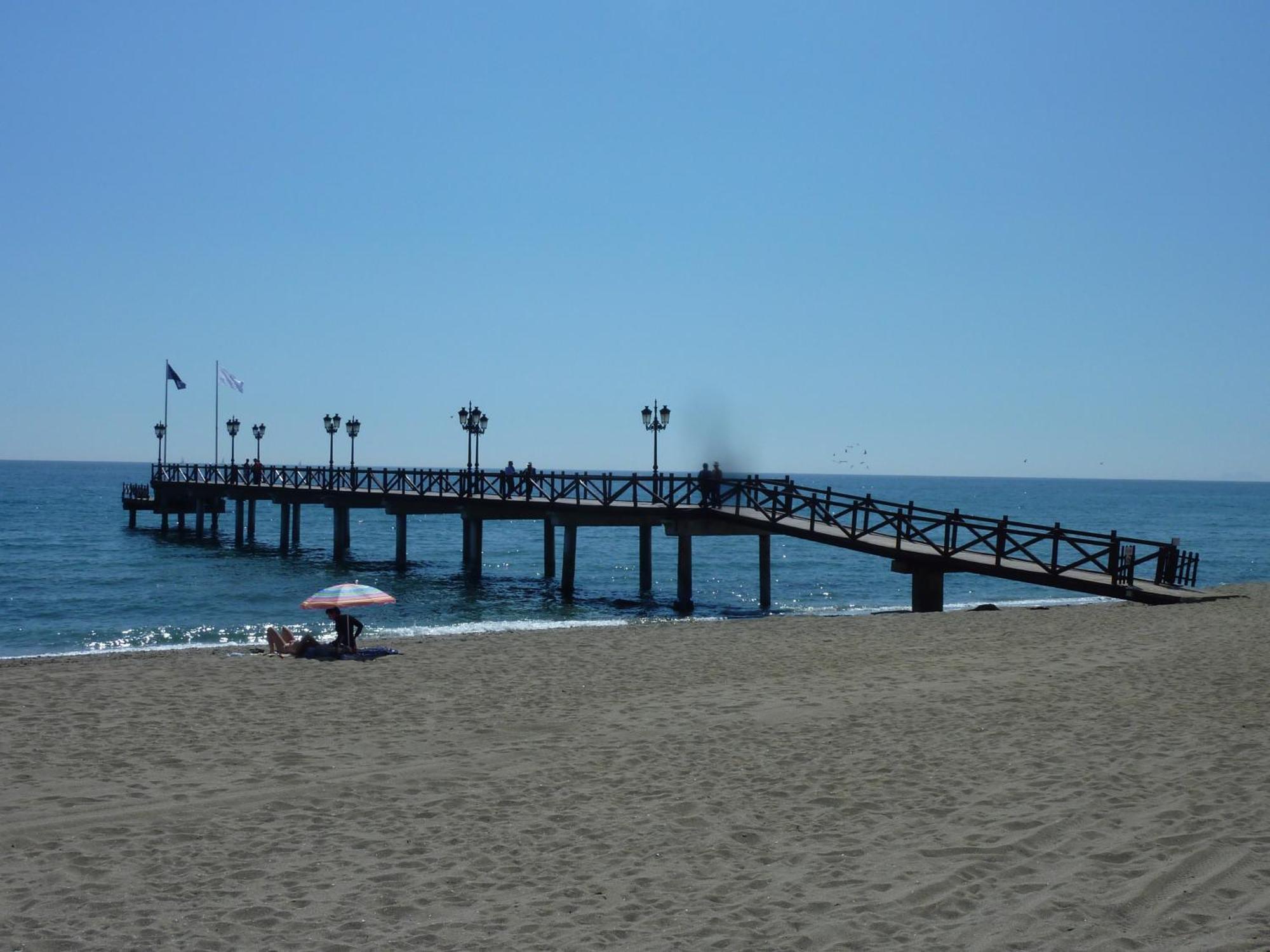 Hostal Berlin Marbella Luaran gambar