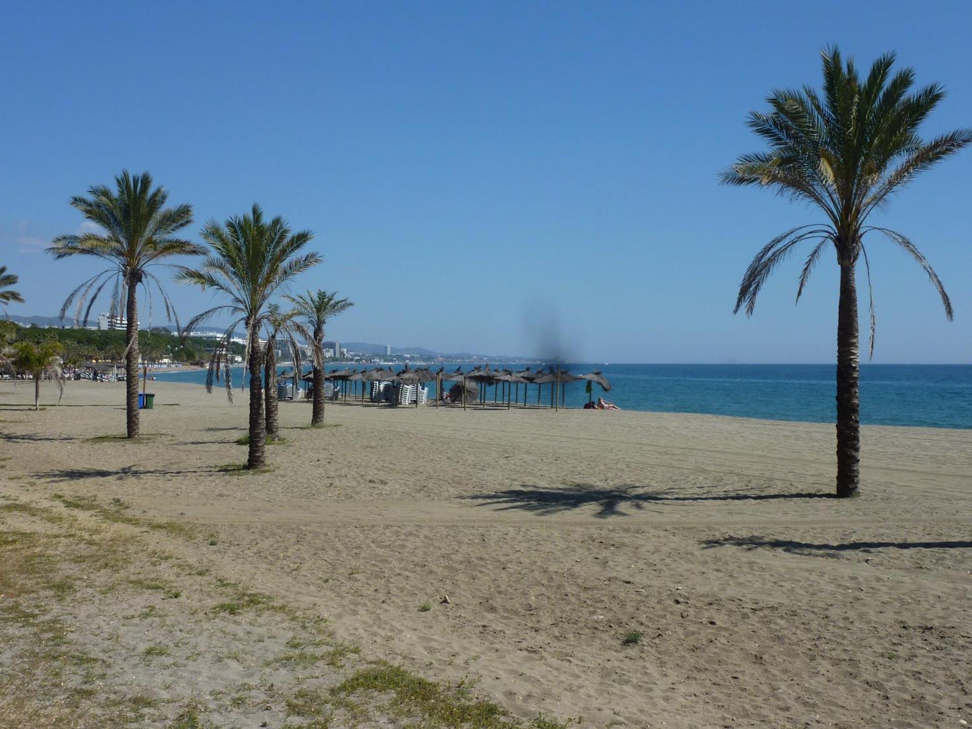Hostal Berlin Marbella Luaran gambar