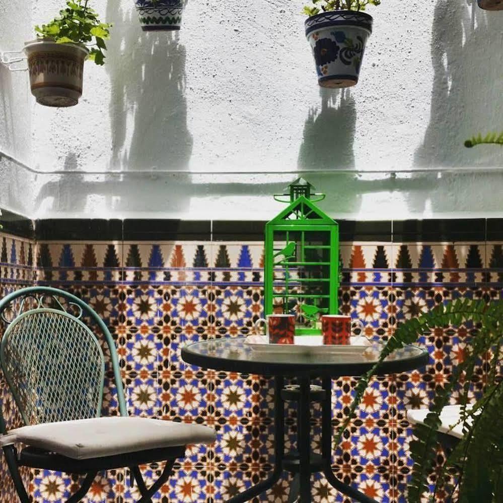 Hostal Berlin Marbella Luaran gambar
